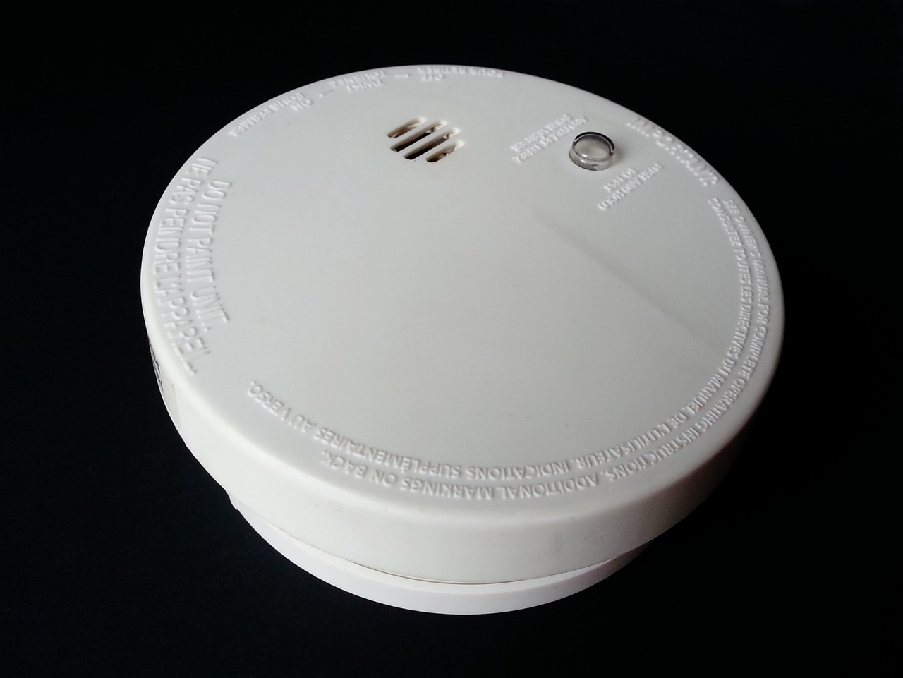 How To Unplug A Smoke Detector In 10 Steps